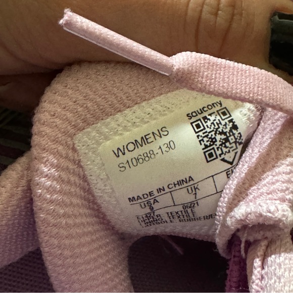 Saucony Womens Size 9 Endorphin Speed 2 Razzle Fairy Running Shoes Purple - Picture 2 of 5